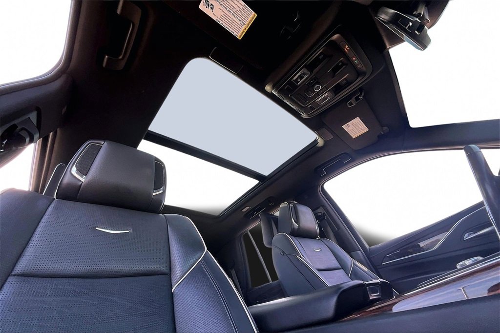 Used 2021 Cadillac Escalade Premium Luxury image 17