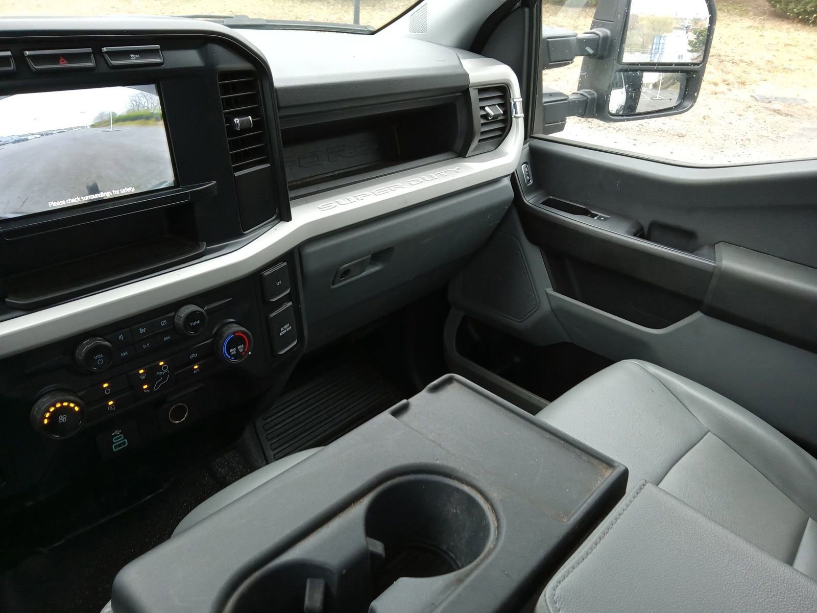 Used 2023 Ford F550 4x4 Regular Cab Super Duty image 19