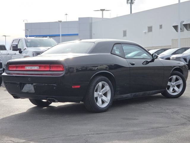 Used 2013 Dodge Challenger SXT image 14