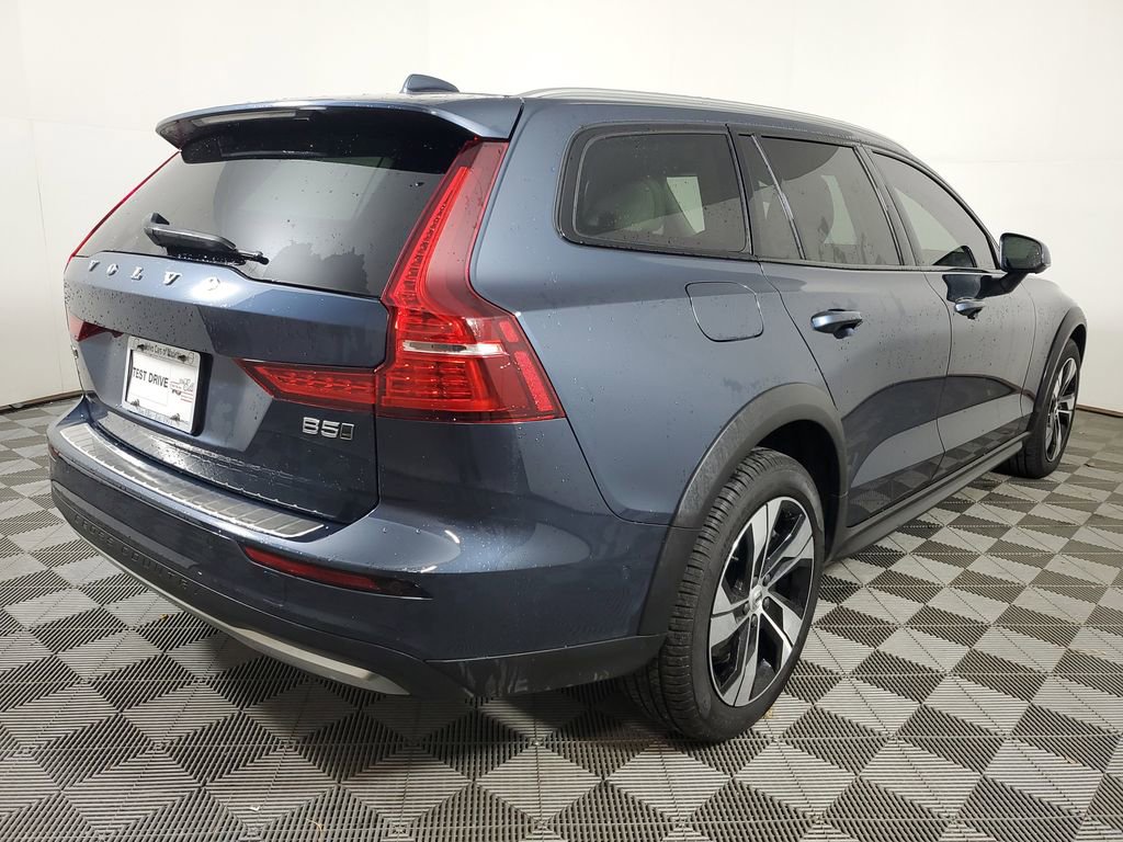 Certified 2026 Volvo V60 B5 Cross Country Plus w/ Protection Package Premier image 8