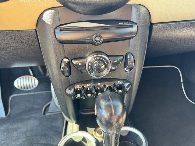 Used 2011 MINI Cooper Clubman S image 16