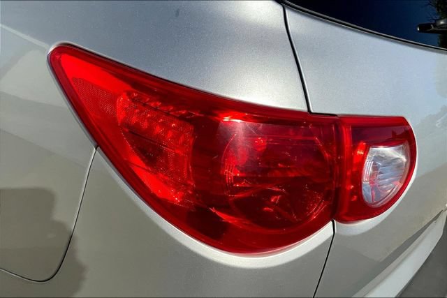 Used 2012 Chevrolet Traverse LTZ FWD image 28