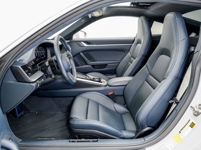 Certified 2025 Porsche 911 Carrera RWD image 6