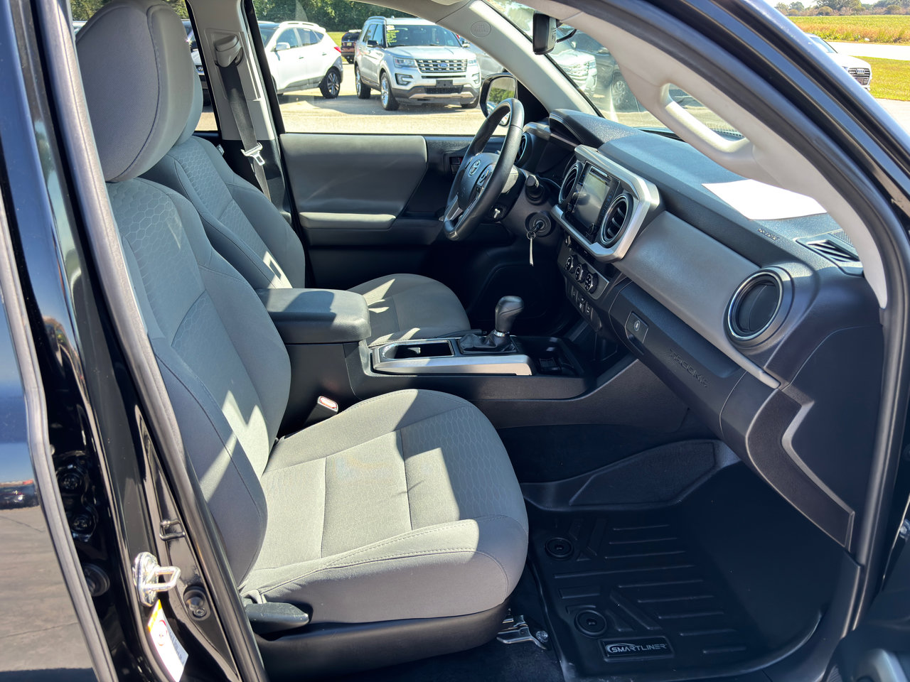 Used 2018 Toyota Tacoma SR5 image 24