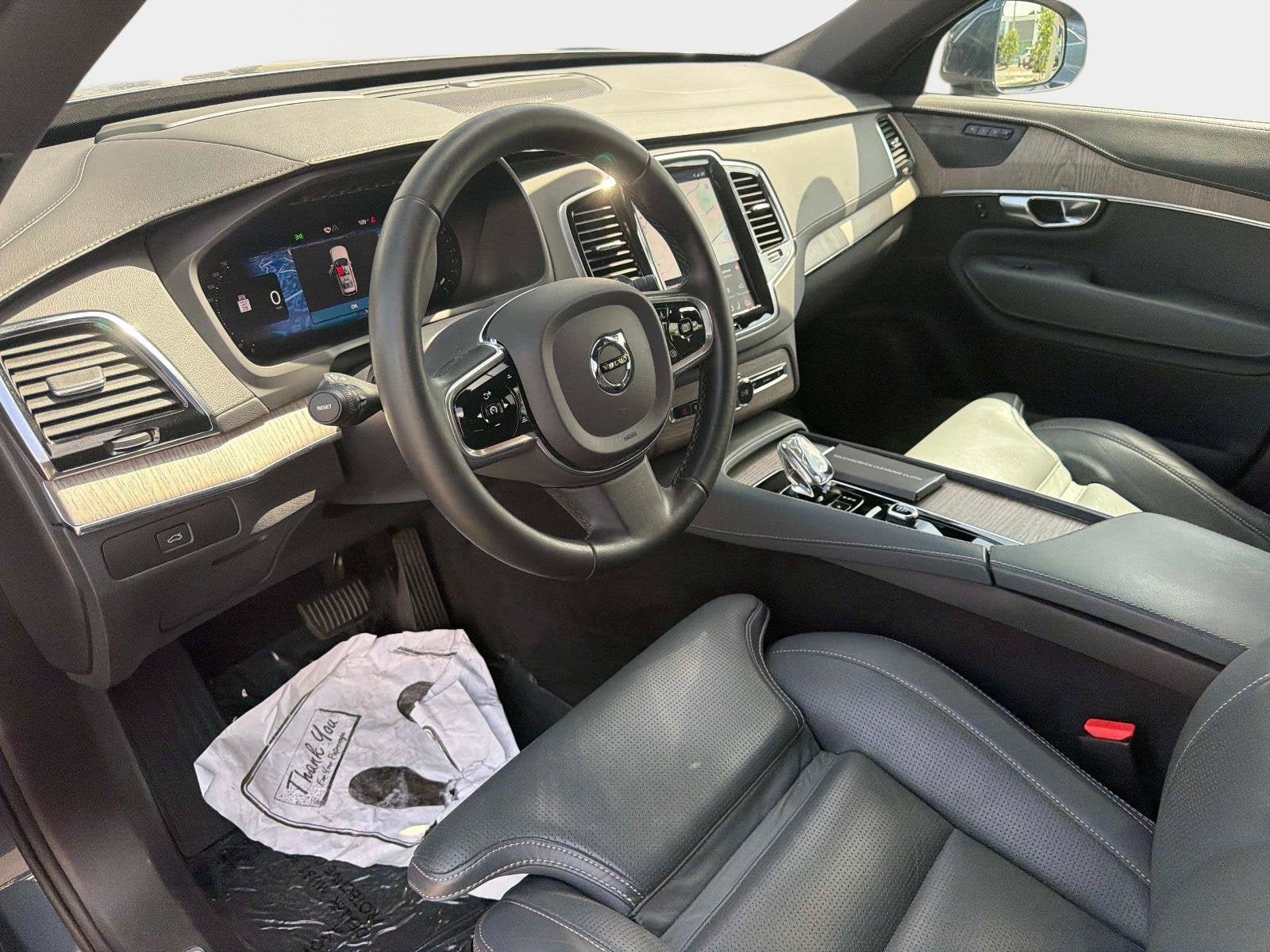 Used 2023 Volvo XC90 B6 Ultimate w/ Protection Package Premier AWD/4WD image 18