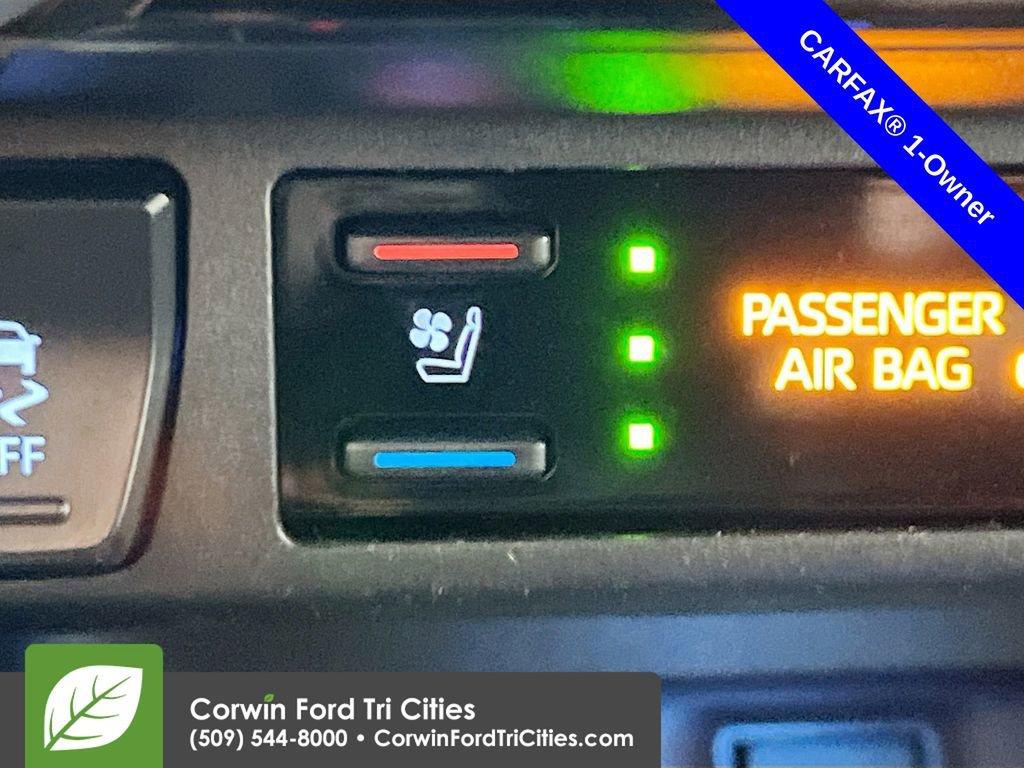 Used 2021 Toyota RAV4 Limited image 25