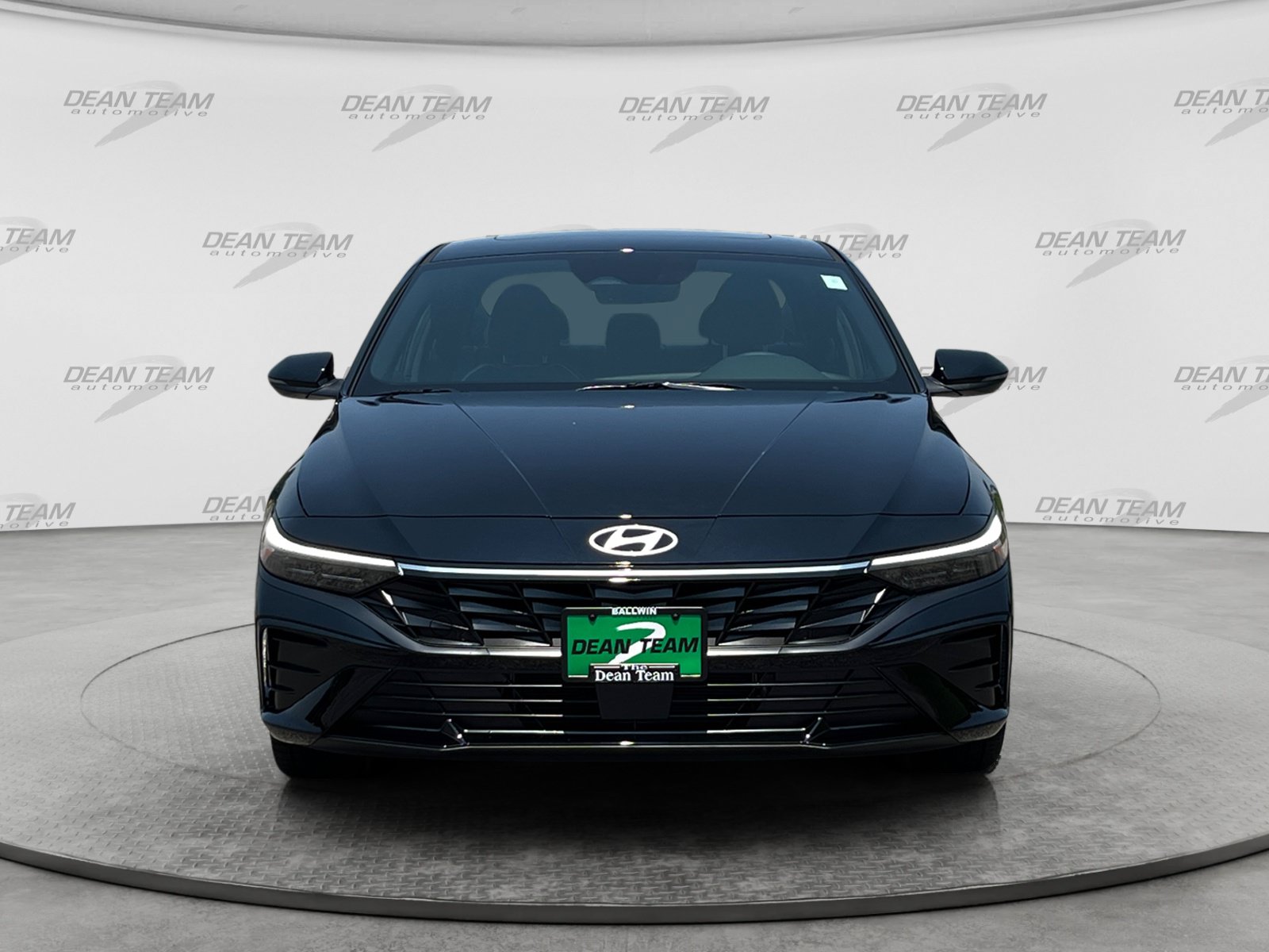 Certified 2025 Hyundai Elantra Limited FWD image 2