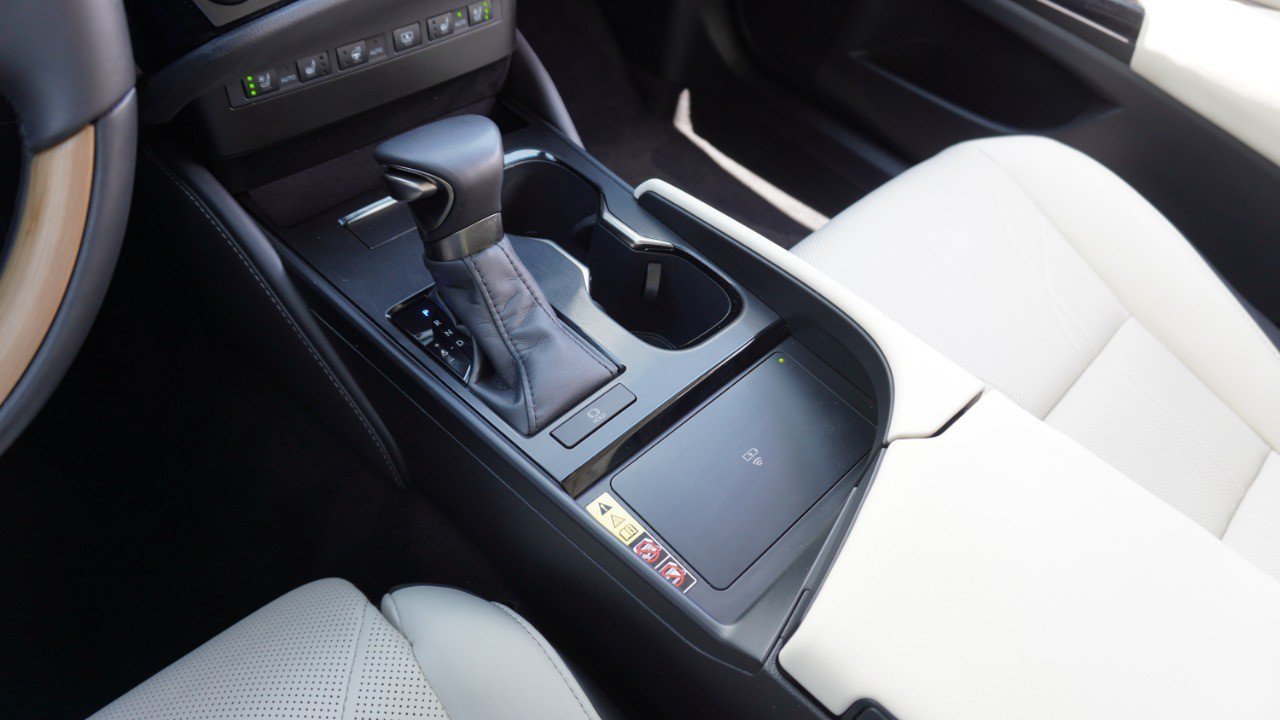 Certified 2025 Lexus ES 350 Ultra Luxury FWD image 19