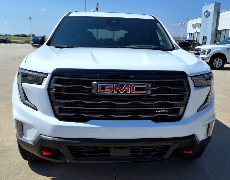 New 2026 GMC Acadia AT4 w/ Luxury Package AWD/4WD image 3