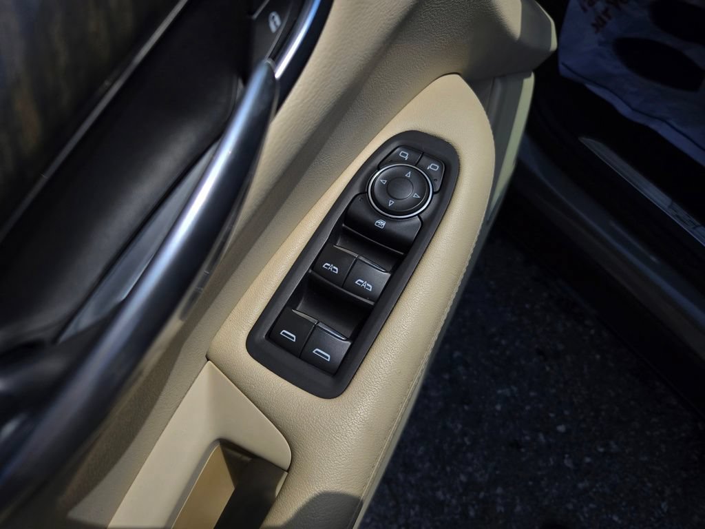 Used 2018 Cadillac XT5 FWD image 11