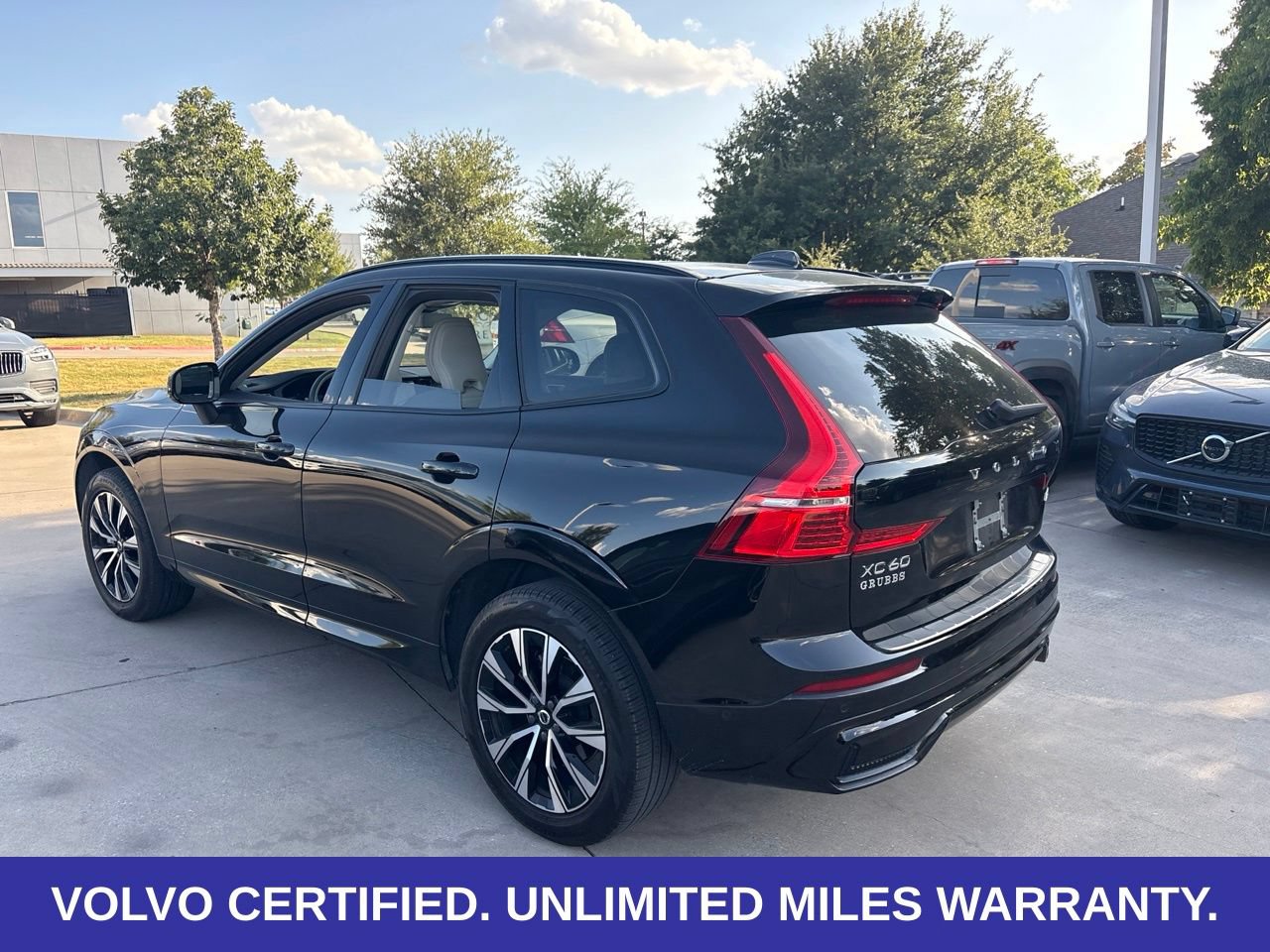 Certified 2024 Volvo XC60 B5 Plus w/ Protection Package Premier AWD/4WD image 7
