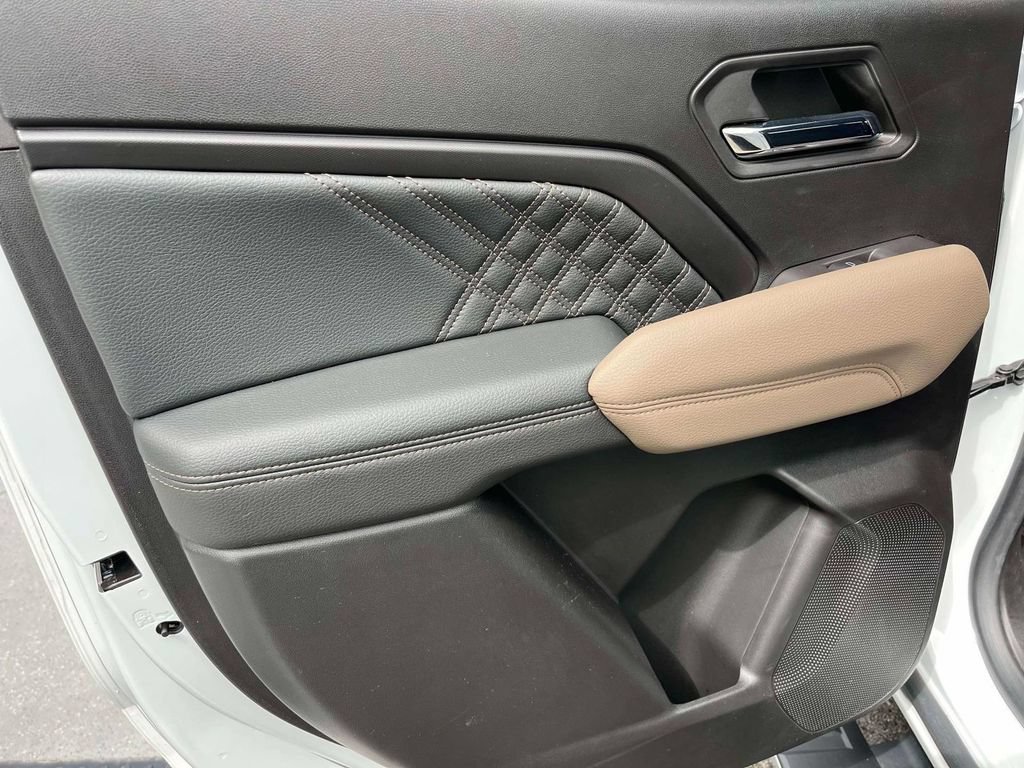Certified 2023 GMC Canyon Denali AWD/4WD image 15