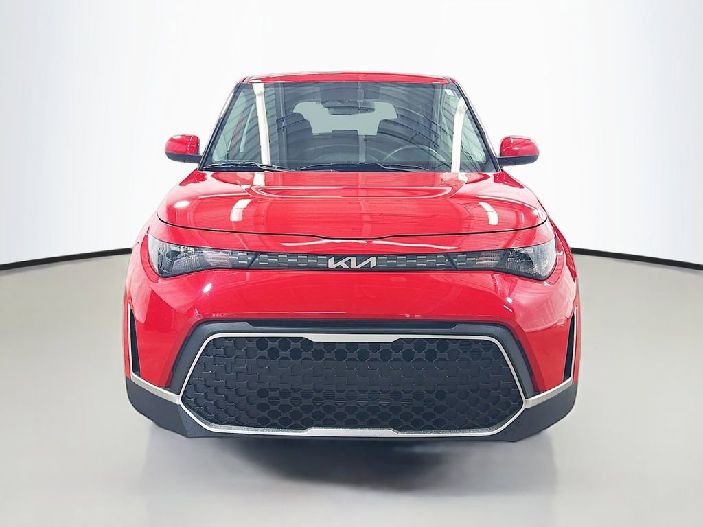 Used 2023 Kia Soul FWD image 2