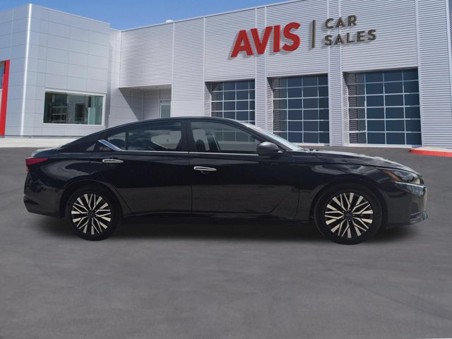 Used 2025 Nissan Altima 2.5 SV FWD image 4
