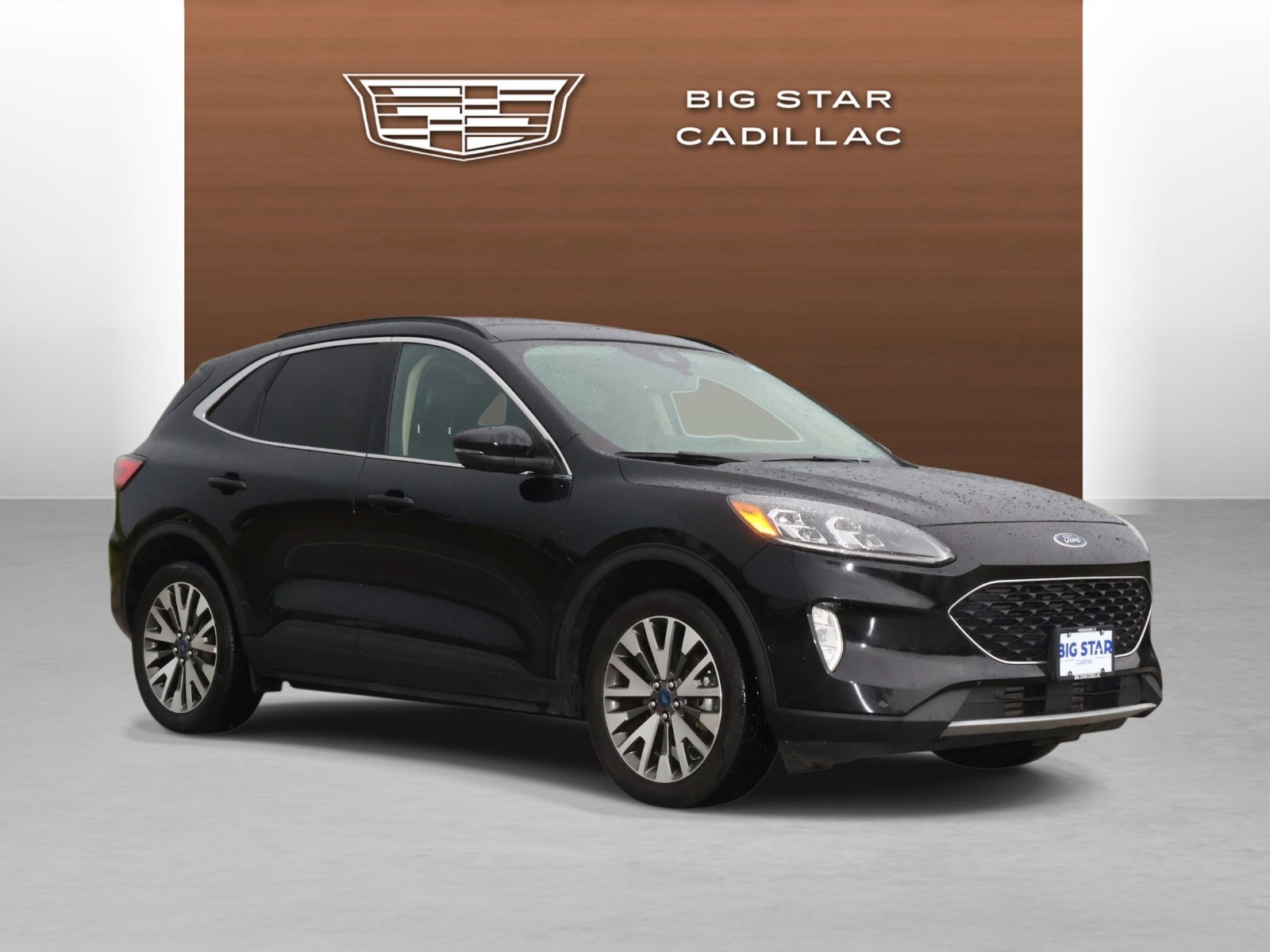 Used 2020 Ford Escape Titanium image 7