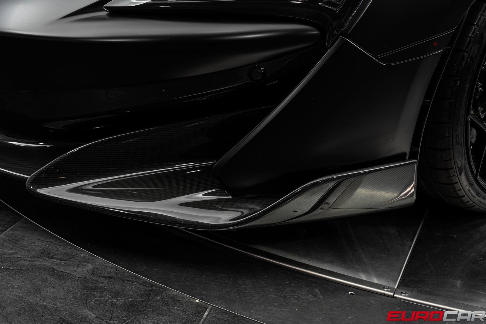 Used 2019 McLaren 600LT RWD image 15