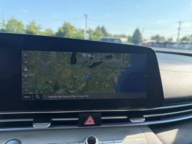 Used 2025 Hyundai Elantra Limited FWD image 17