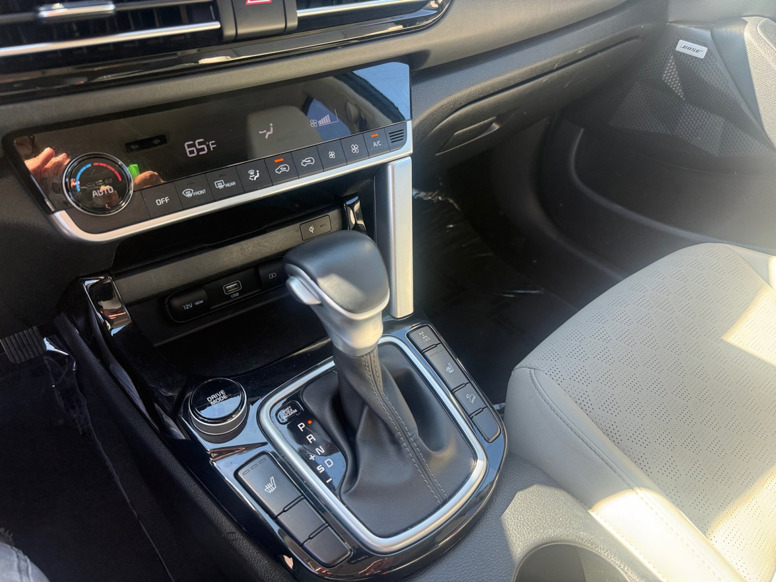 Used 2022 Kia Seltos SX w/ Sunroof Package AWD/4WD image 13