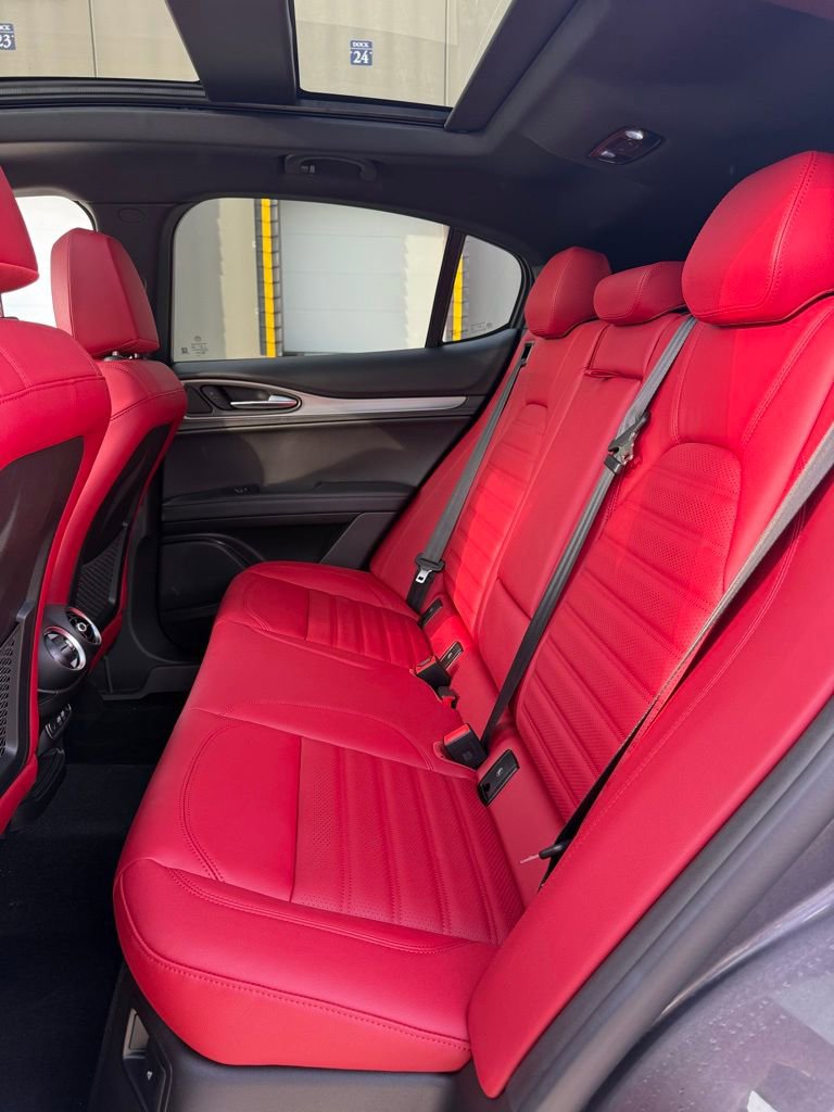New 2025 Alfa Romeo Stelvio Sprint w/ Veloce Package AWD/4WD image 21