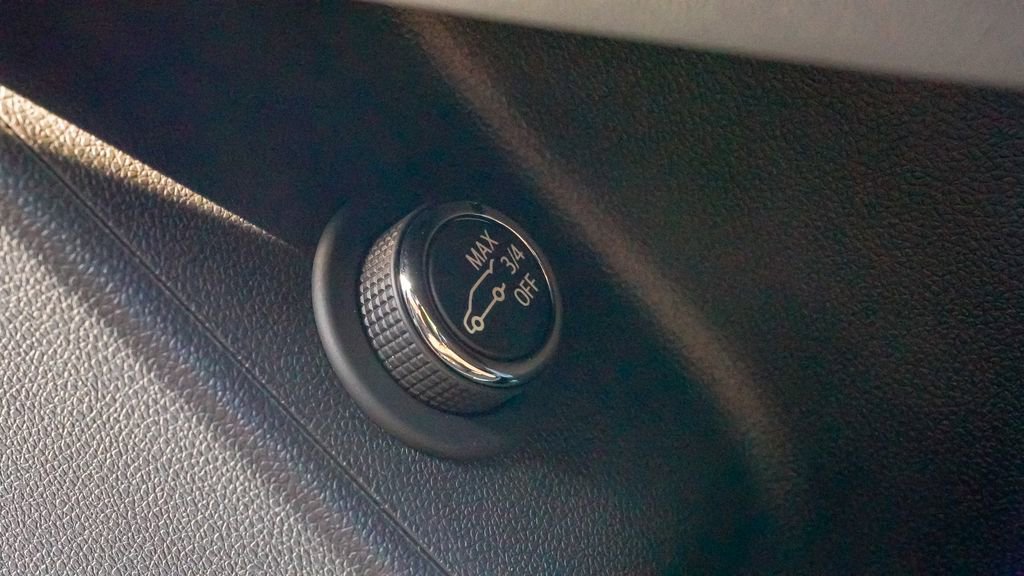 Certified 2025 Cadillac XT6 Premium Luxury w/ Technology Package image 26