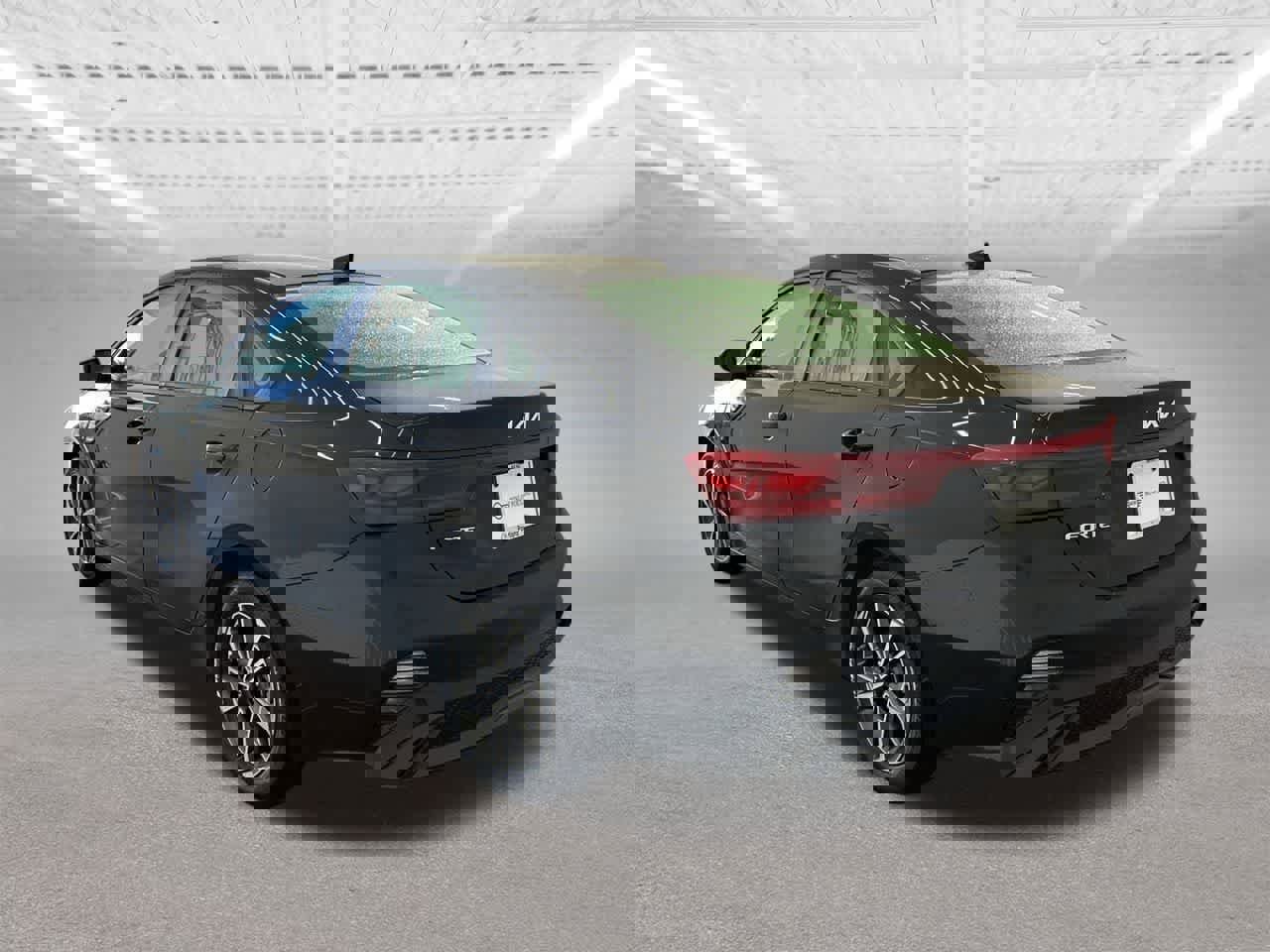 Used 2024 Kia Forte LXS image 2