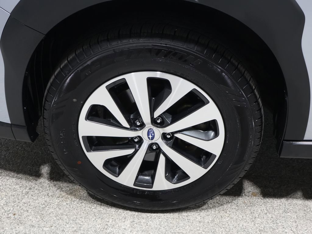 Used 2023 Subaru Outback Premium image 8