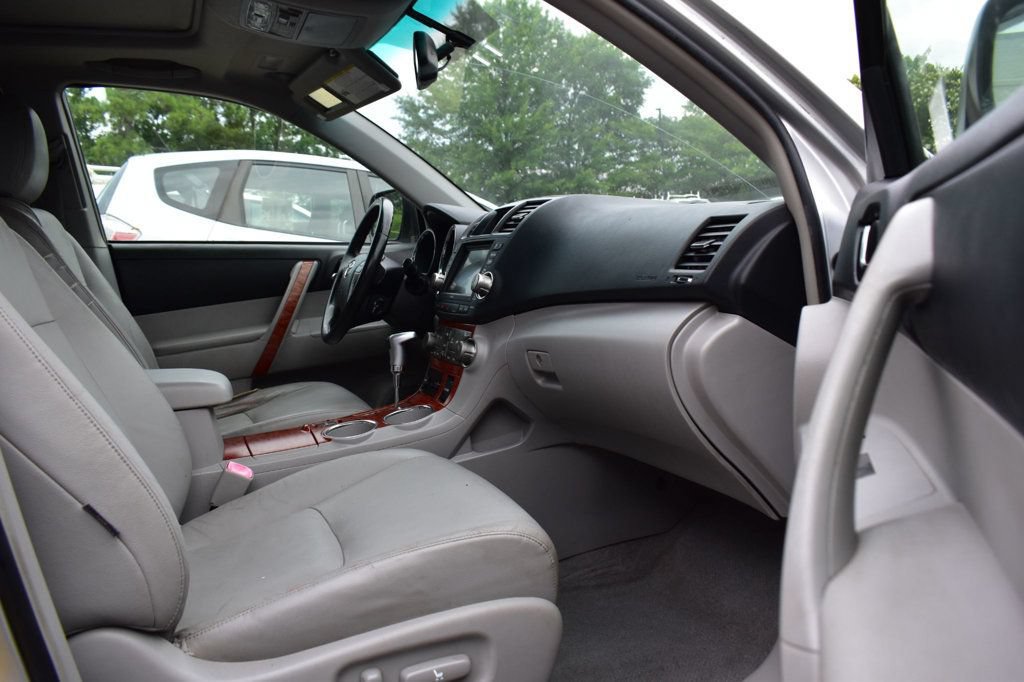Used 2008 Toyota Highlander Limited AWD/4WD image 15