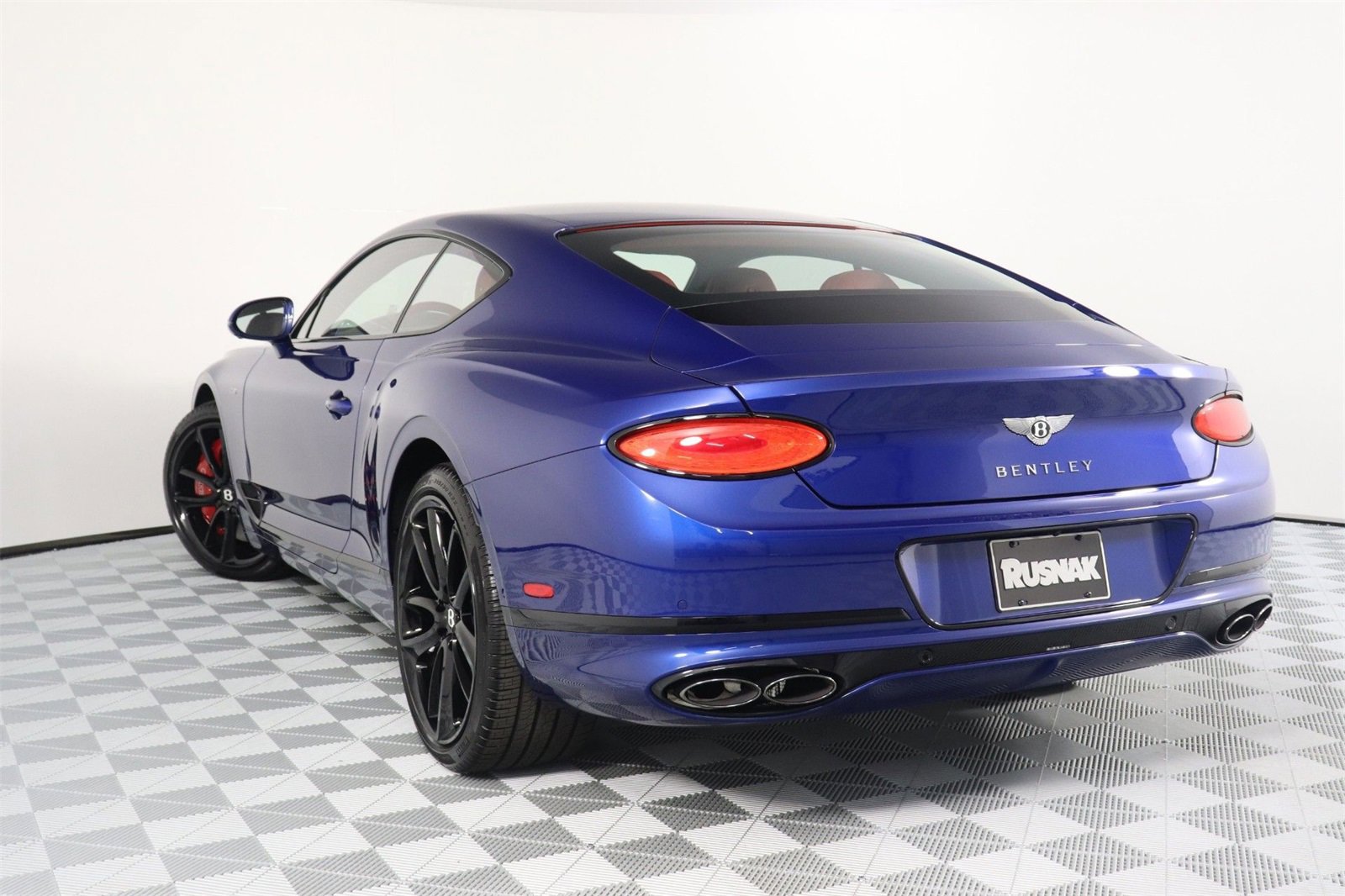 New 2024 Bentley Continental GT V8 image 3