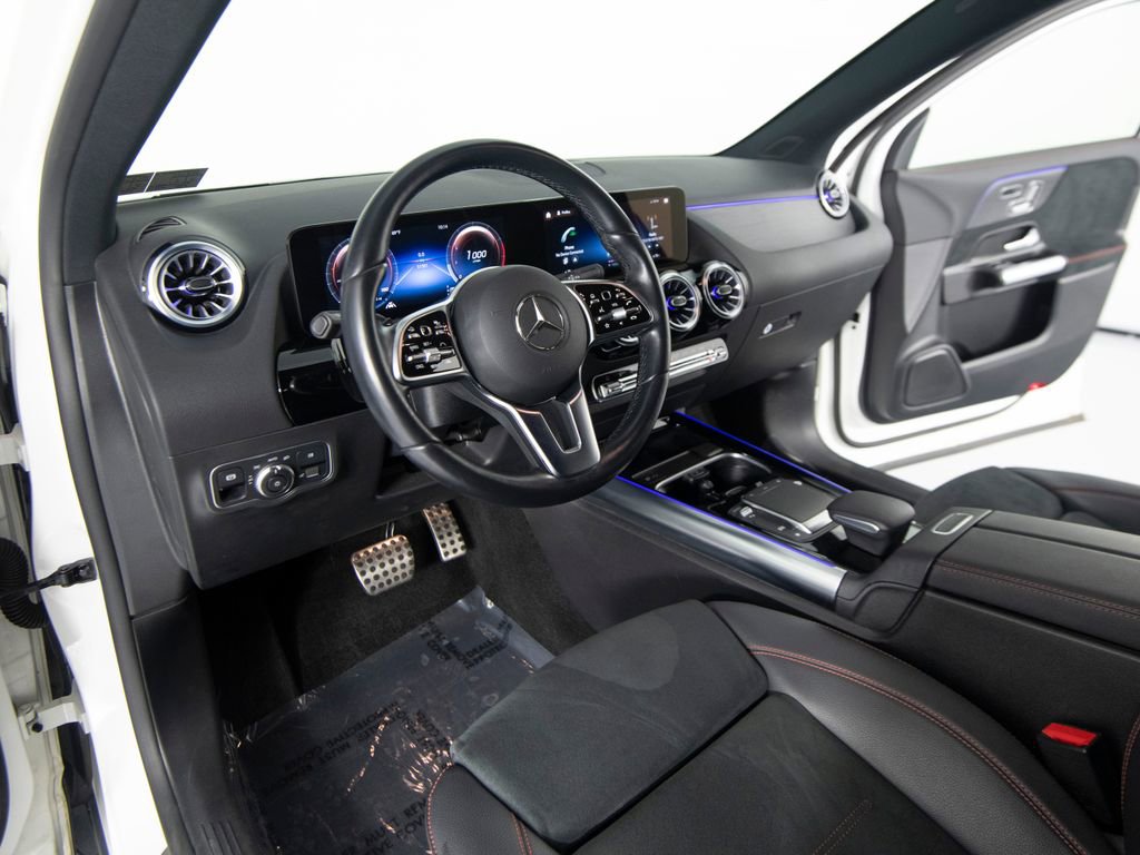 Used 2023 Mercedes-Benz GLA 250 4MATIC image 4