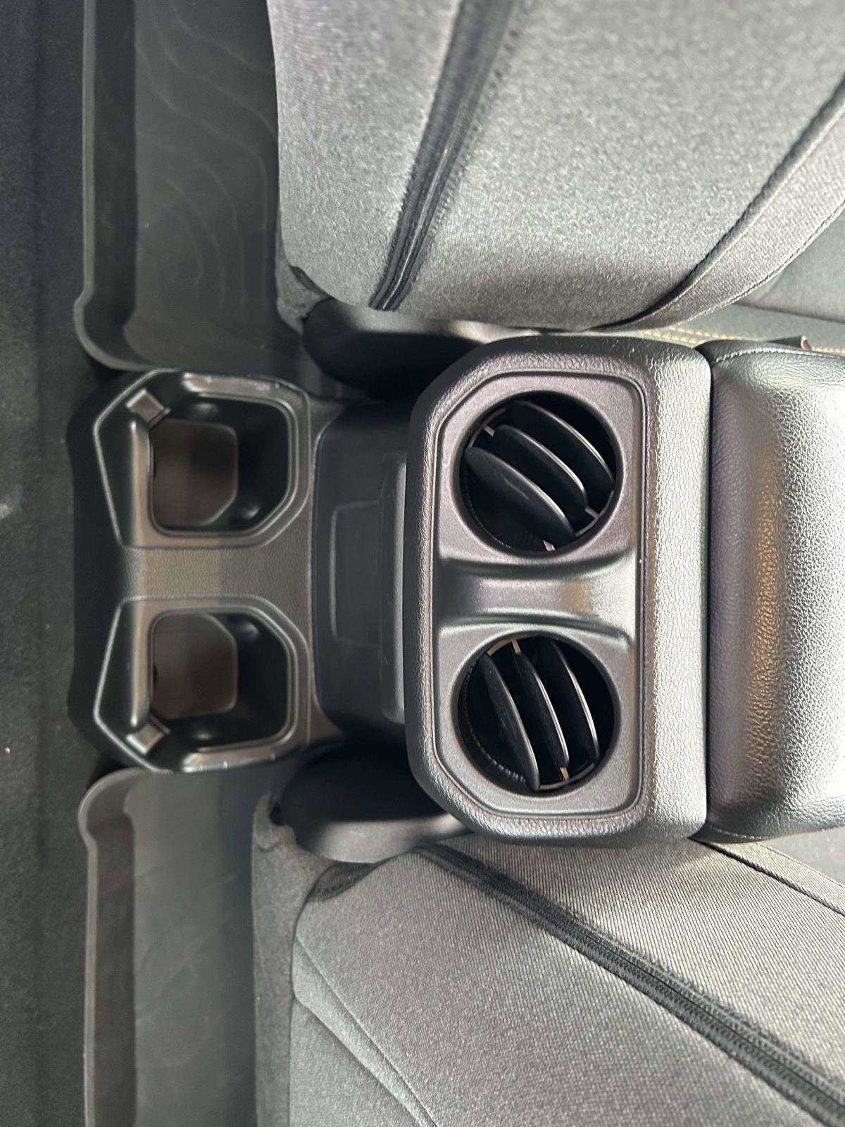 Used 2024 Jeep Wrangler Sport S image 16