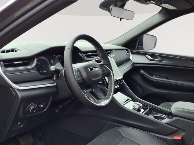 New 2025 Jeep Grand Cherokee L Altitude AWD/4WD image 10