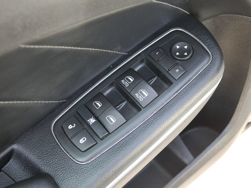 Used 2016 Dodge Charger R/T RWD image 15