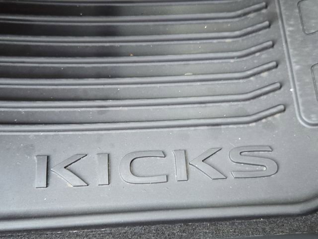 Certified 2022 Nissan Kicks SR FWD image 27
