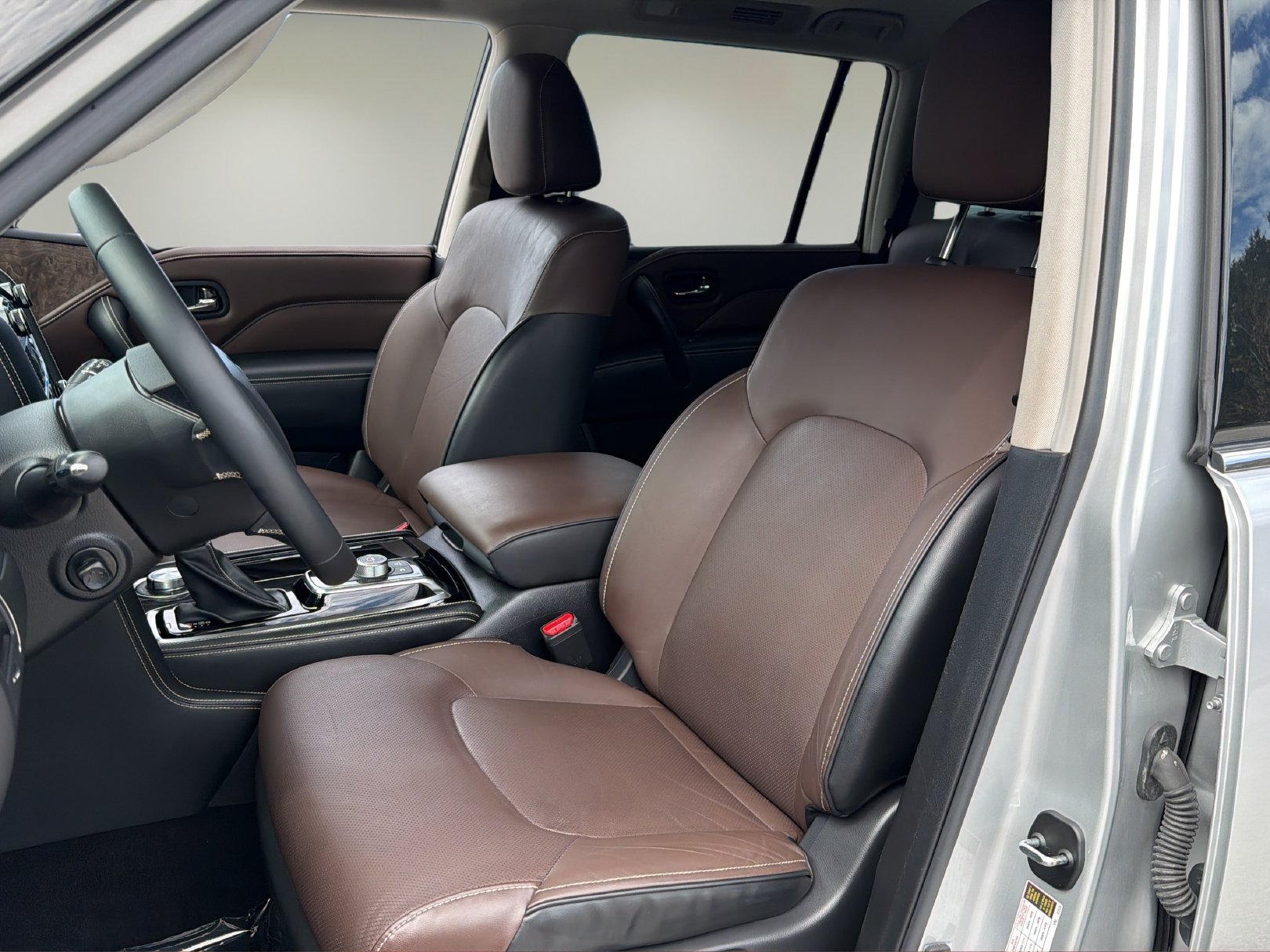 Used 2023 INFINITI QX80 Premium Select w/ Cargo Package AWD/4WD image 12