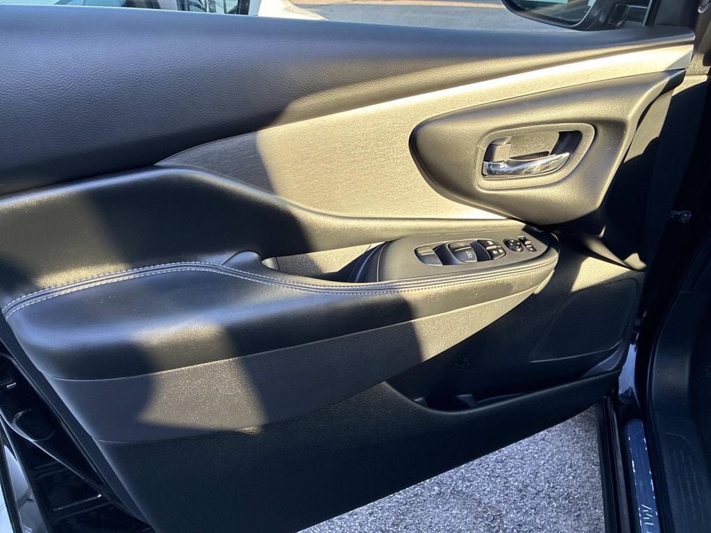 Used 2019 Nissan Murano SV AWD/4WD image 21