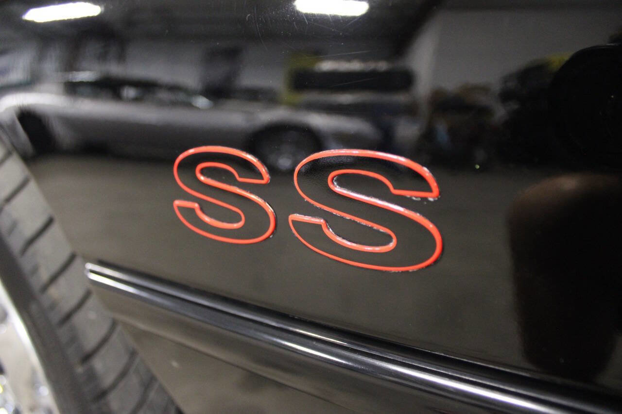 Used 2000 Chevrolet Camaro Z28 w/ SS Performance/Appearance Pkg image 11