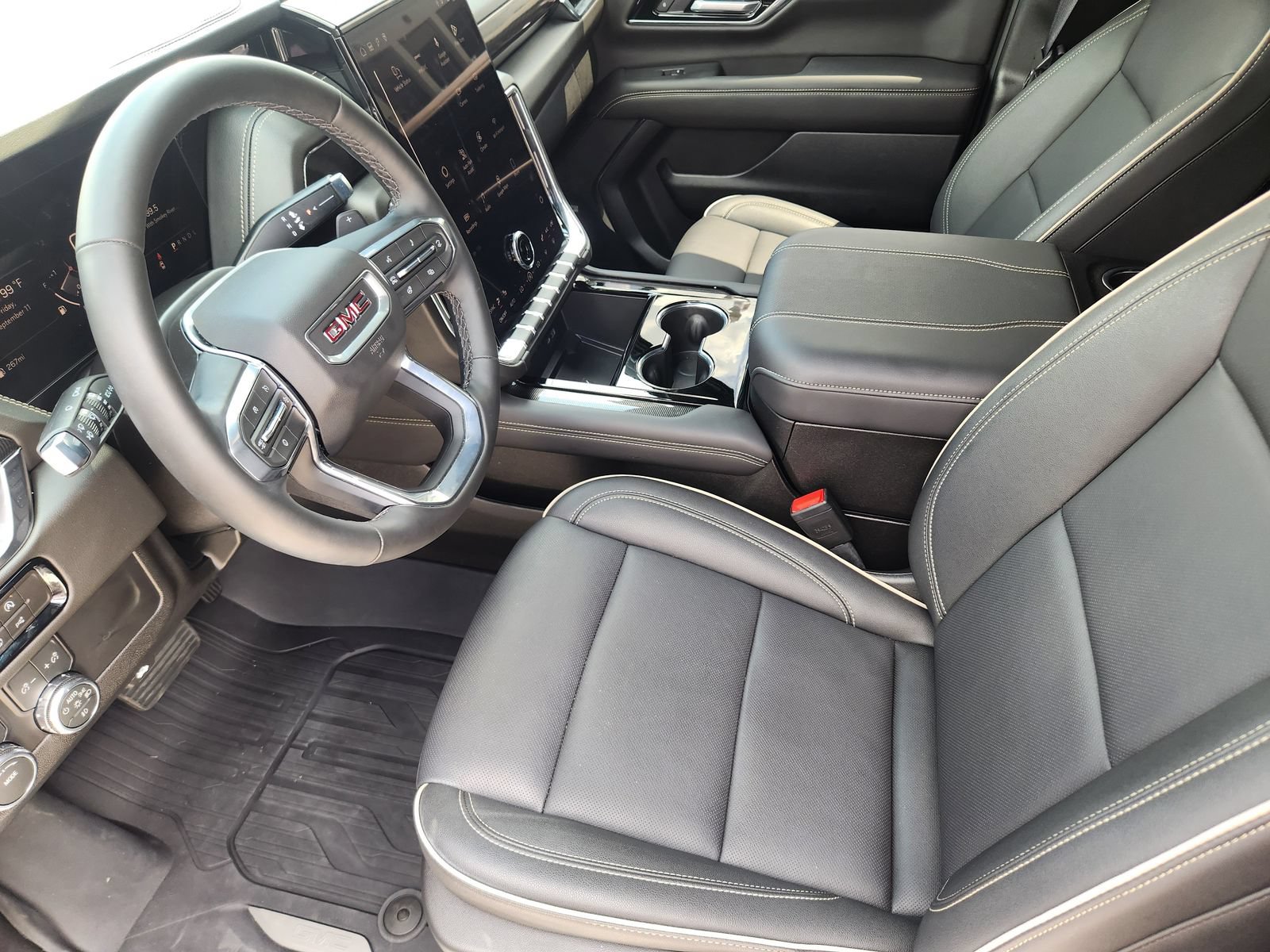 Certified 2026 GMC Yukon Elevation w/ LPO, Floor Liner Package RWD image 14