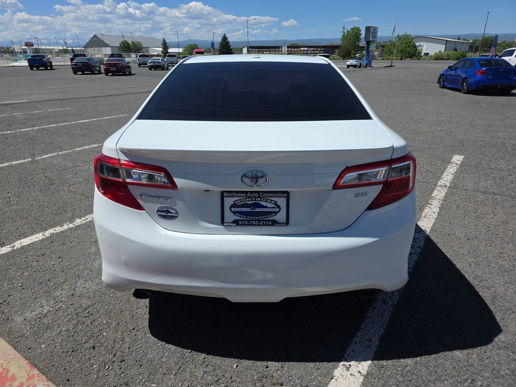 Used 2014 Toyota Camry SE w/ Leather Package FWD image 7