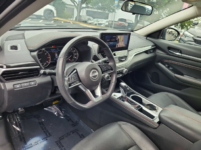 Used 2023 Nissan Altima 2.5 SR w/ SR Premium Package FWD image 16