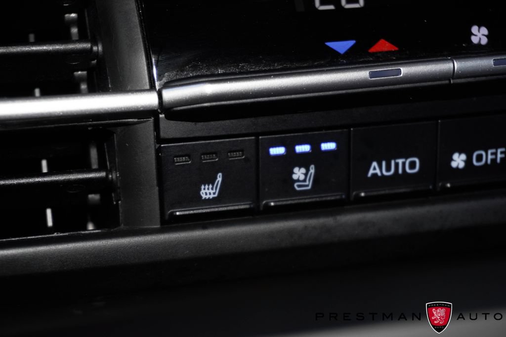 Used 2022 Toyota Sienna Limited AWD/4WD image 12