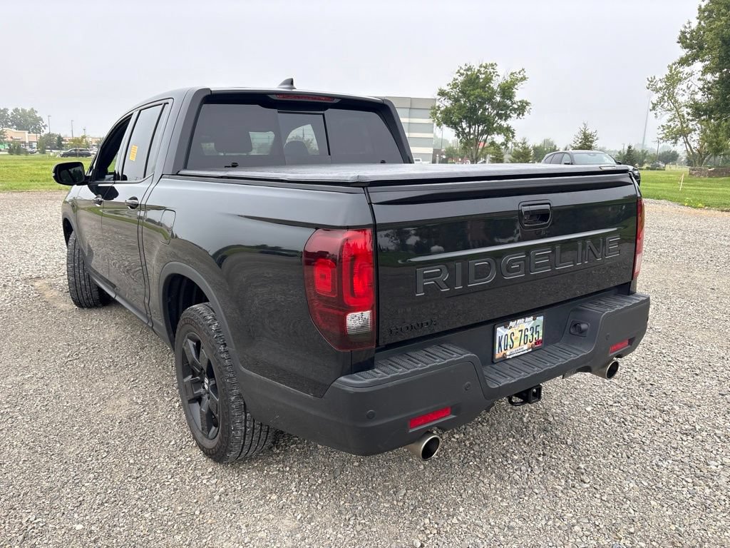 Used 2025 Honda Ridgeline Black Edition image 8