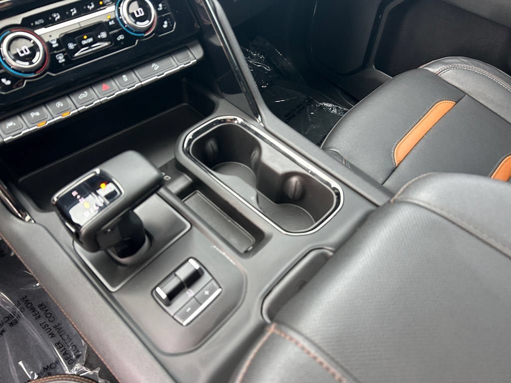 Used 2024 GMC Sierra 1500 AT4 w/ Technology Package AWD/4WD image 18