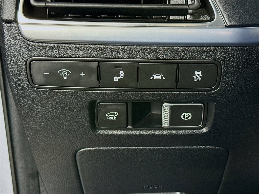 Used 2020 Hyundai Palisade Limited image 21