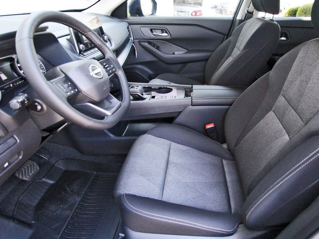 New 2026 Nissan Rogue SV w/ Cold Weather Package image 6
