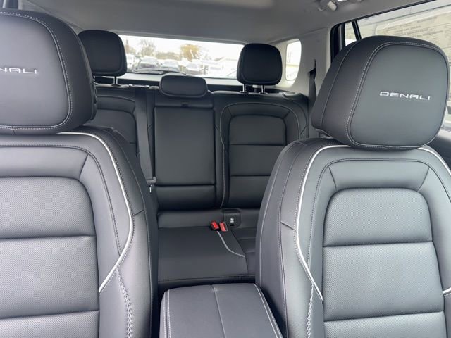 New 2026 GMC Terrain Denali w/ LPO, Floor Liner Package image 32
