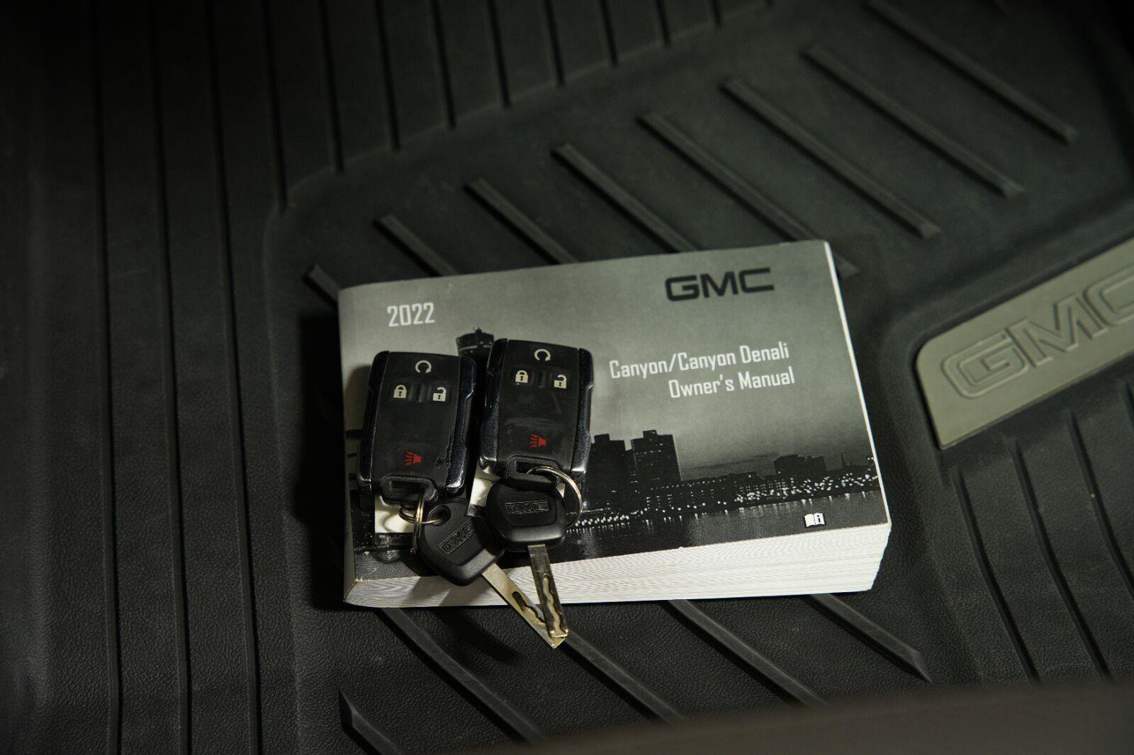 Certified 2022 GMC Canyon AT4 w/ Driver Alert Package AWD/4WD image 24