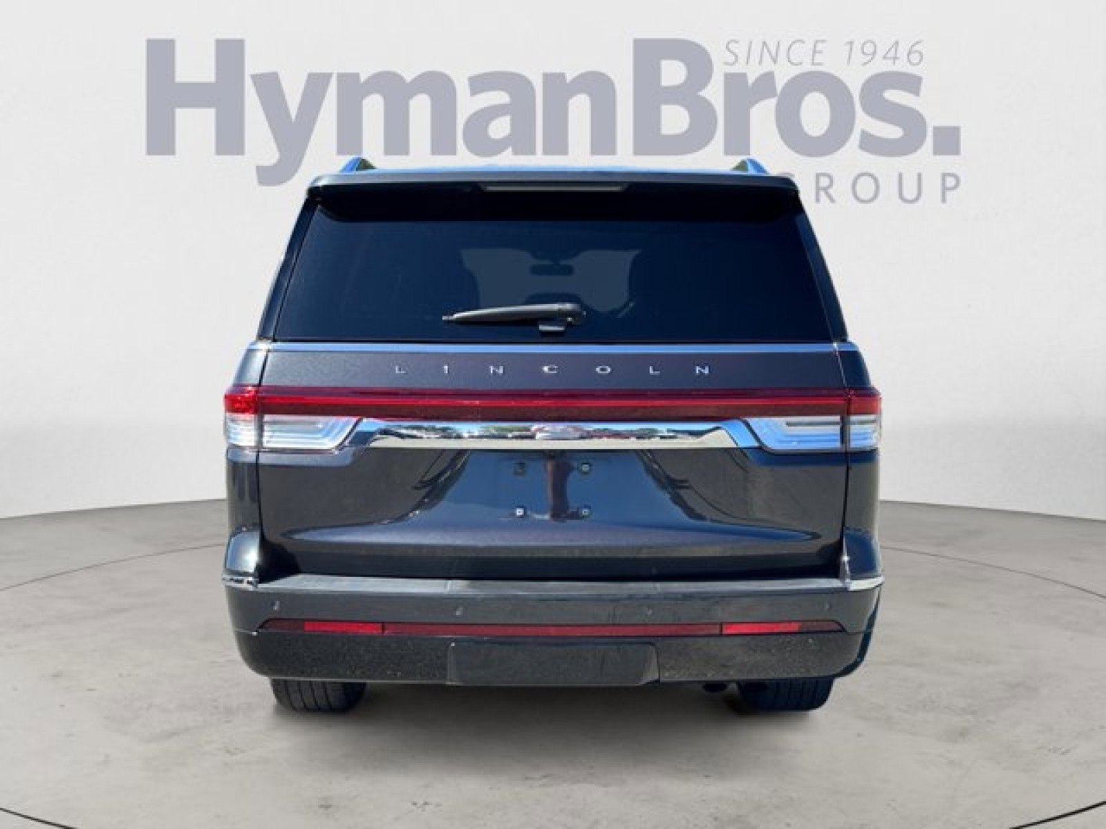 Used 2023 Lincoln Navigator L Reserve image 4