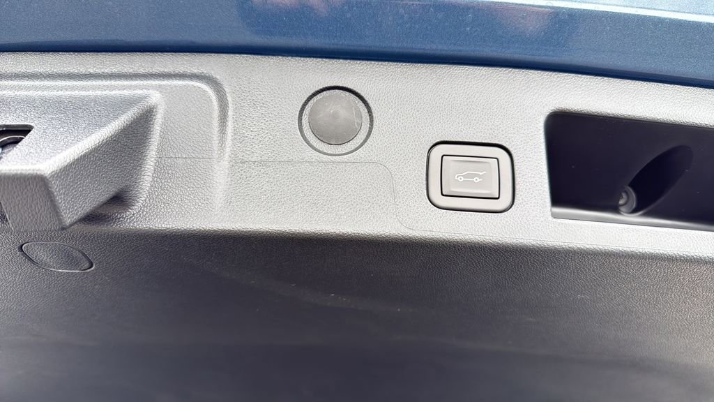 New 2026 Chevrolet Equinox LT w/ Convenience Package II image 19