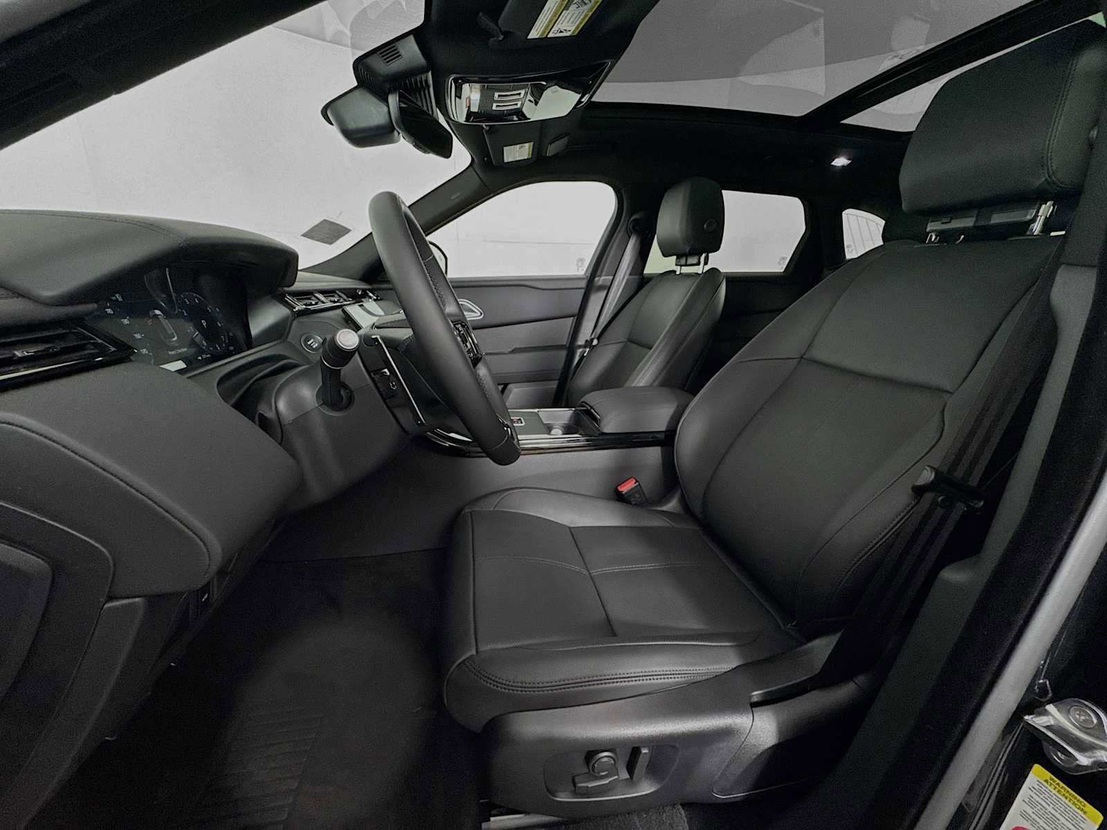 Used 2026 Land Rover Range Rover Velar Dynamic SE AWD/4WD image 11