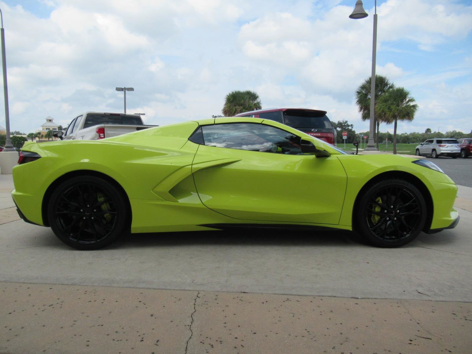 Used 2024 Chevrolet Corvette Stingray Premium Conv w/ Battery Protection Package RWD image 2